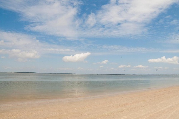 Desoto Beach Hotel image 11